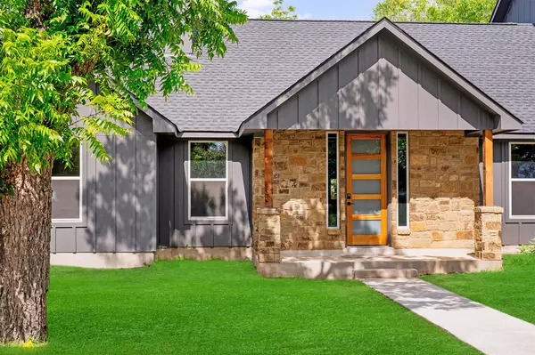 Lockhart, TX 78644,417 S Blanco ST