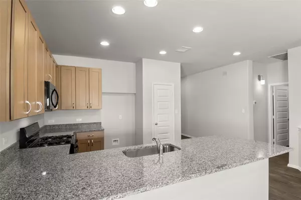 Elgin, TX 78621,204 Lavender LN
