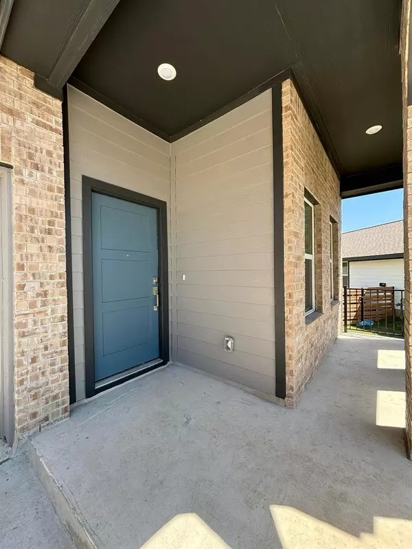 Kyle, TX 78640,275 Keefer