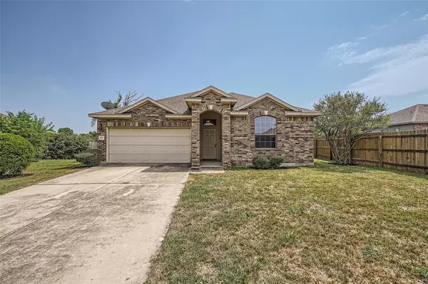 404 Cobblestone DR, Jarrell, TX 76537