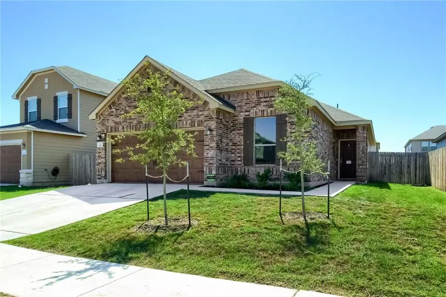 123 Wilma PASS, Uhland, TX 78640