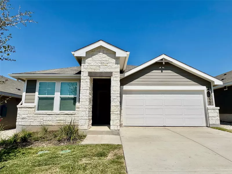 5020 Hazelnut LN, Del Valle, TX 78617
