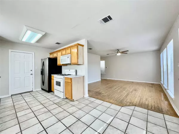 San Marcos, TX 78666,609 Chicago ST