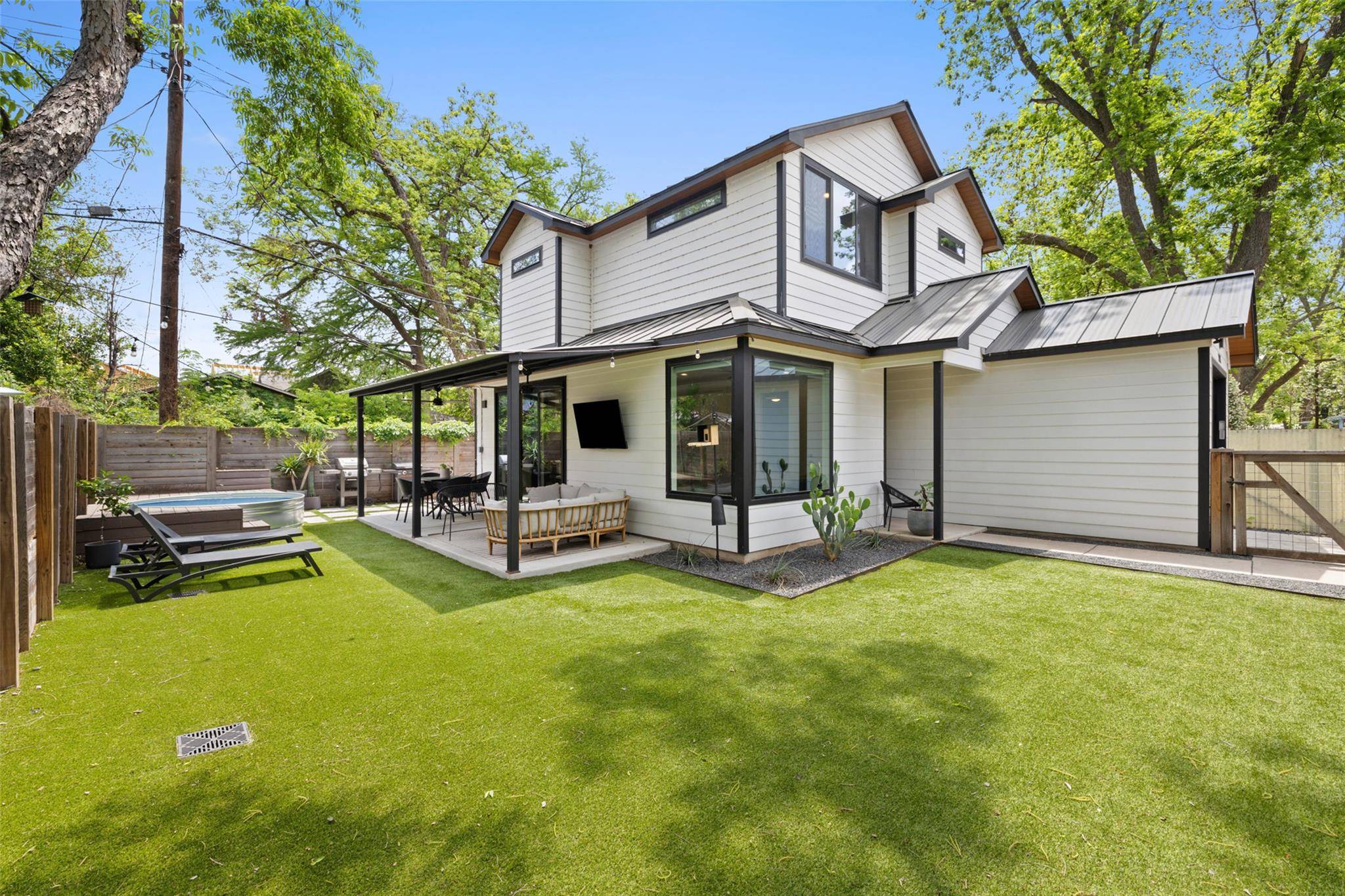 909 Mansell Ave #2, Austin, TX 78702