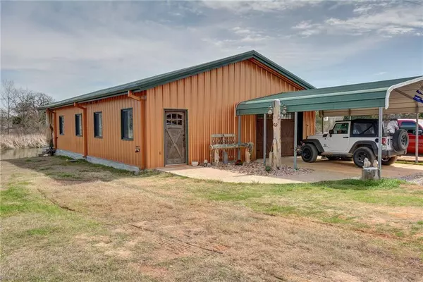 885 Highway 71 HWY W,  Bastrop,  TX 78602