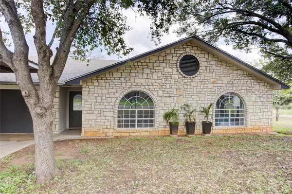 401 N River Oaks, Burnet, TX 78611