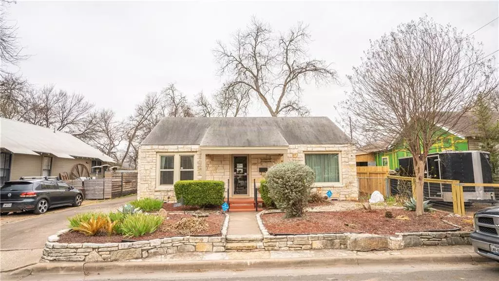 Austin, TX 78702,2613 E 2nd ST