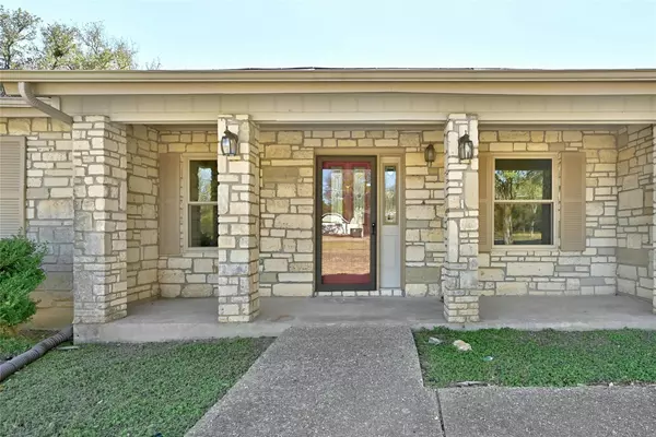 713 Mountain DR,  San Marcos,  TX 78666