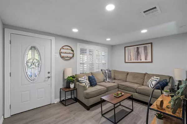 Elgin, TX 78621,413 E 7th ST