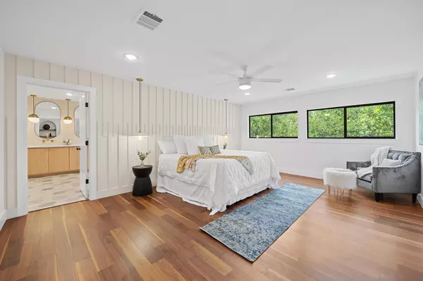 Austin, TX 78731,7518a Stonecliff DR