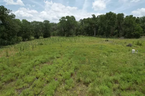 Luling, TX 78648,175 Coastal Lane