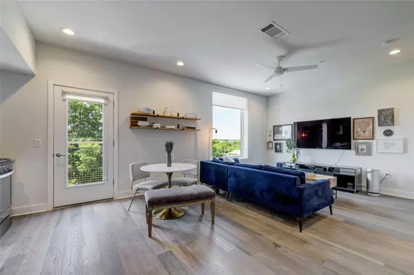 Austin, TX 78702,1800 E 4th ST #303