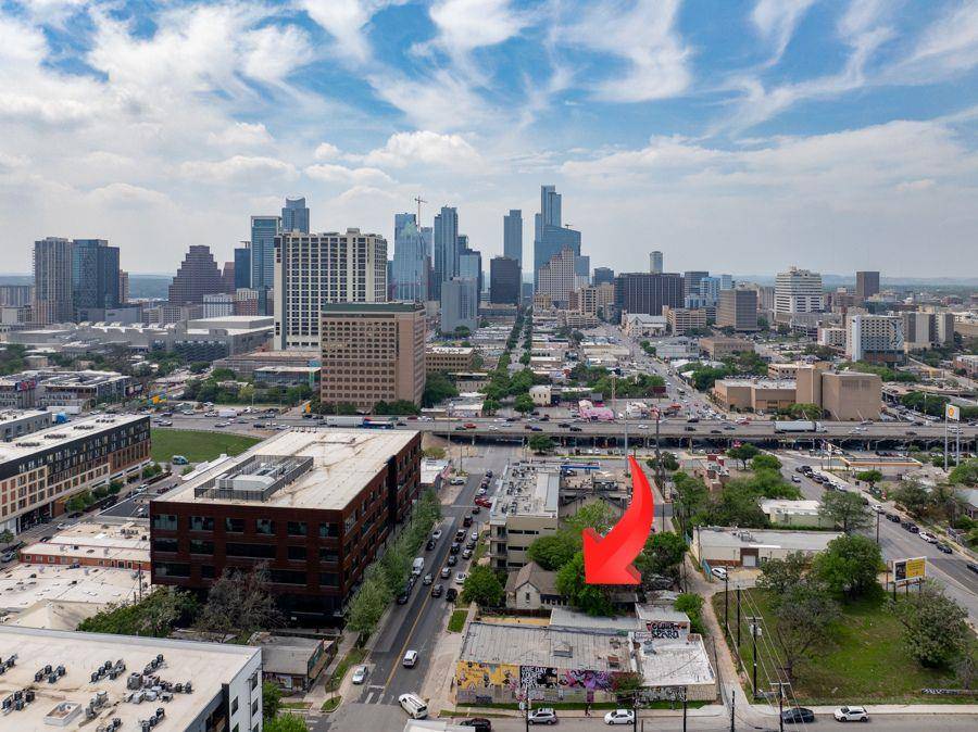 906 E 6th ST, Austin, TX 78702