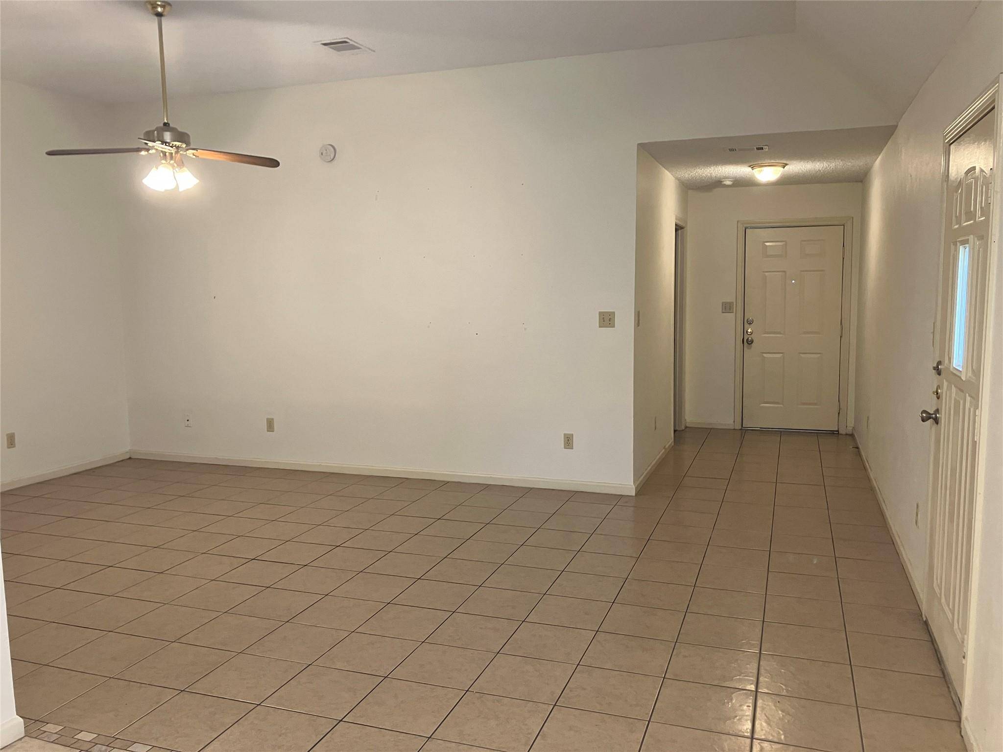San Marcos, TX 78666,1302 N Bishop ST
