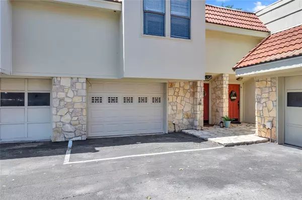 200 Free Rein #5, Horseshoe Bay, TX 78657