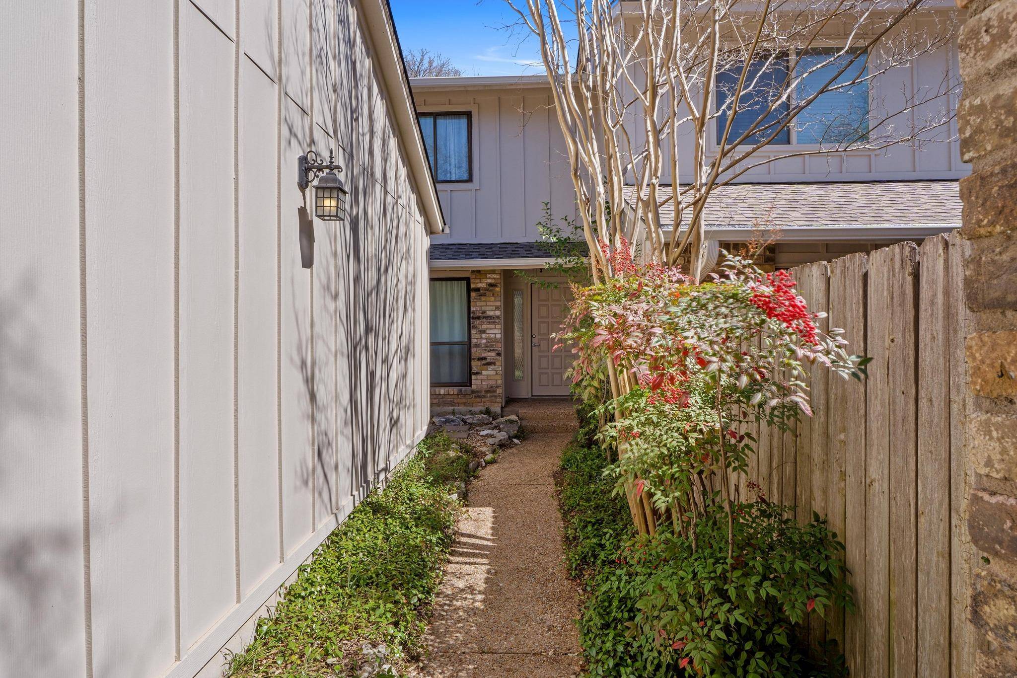 3606 Branigan LN, Austin, TX 78759