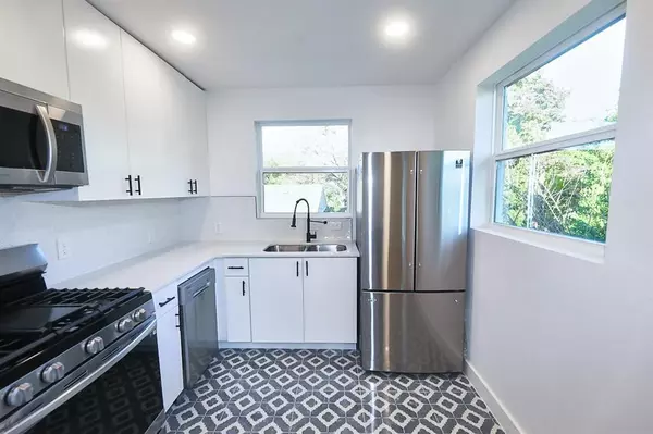 3300 Tom Green ST #5, Austin, TX 78705