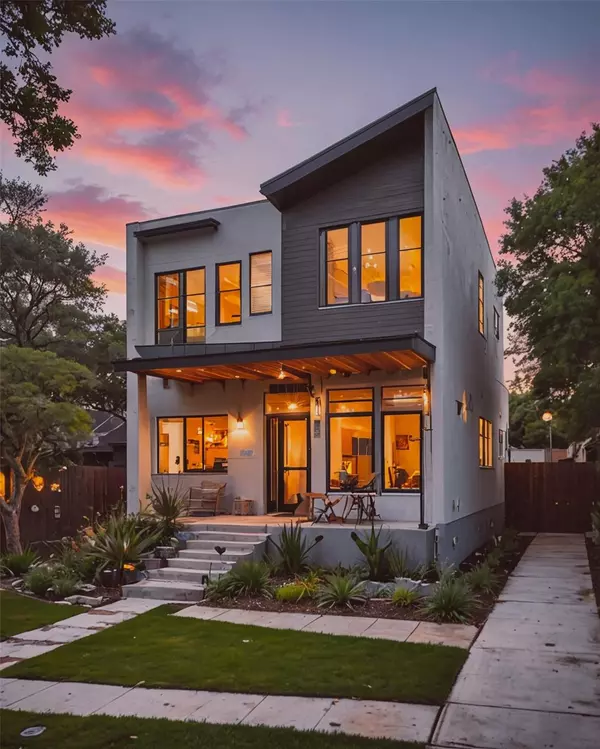 33 Chalmers Ave, Austin, TX 78702