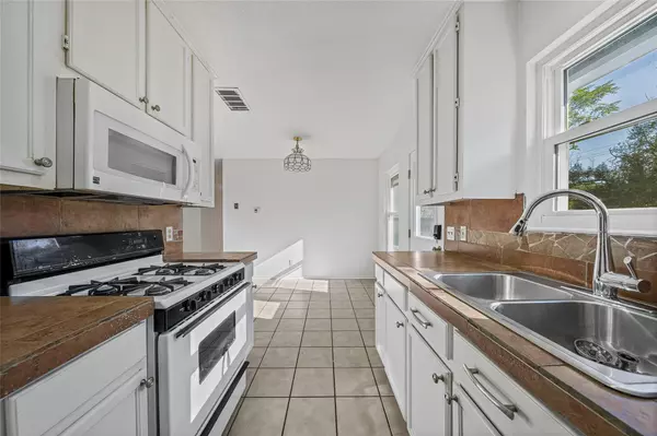 Austin, TX 78757,3007 Steck Ave