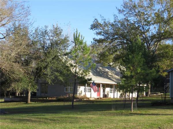 314 Creek Loop RD,  Bastrop,  TX 78602