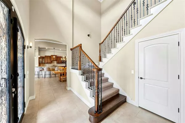 1073 Las Brisas DR, Canyon Lake, TX 78133