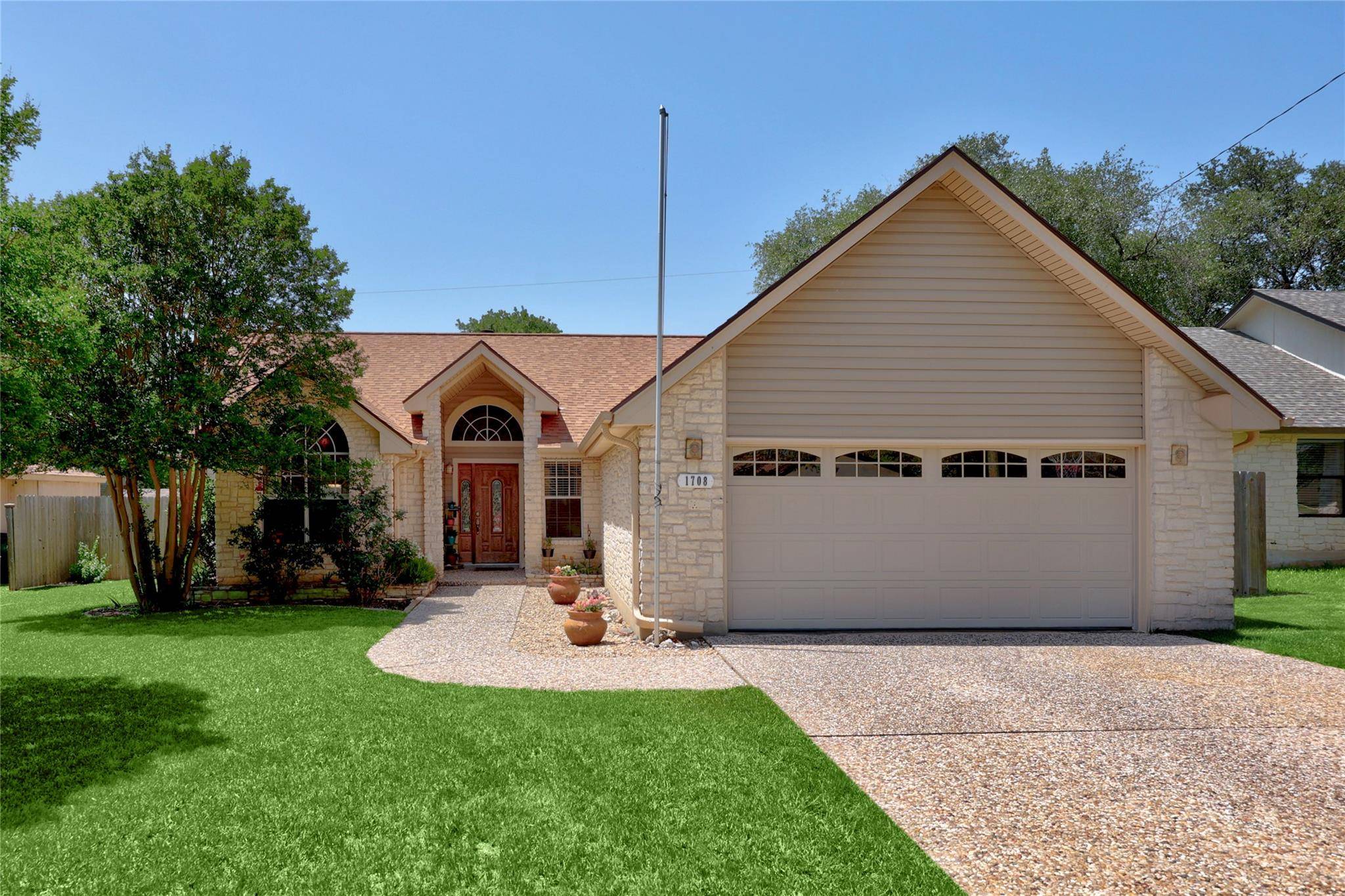 1708 Brokenshoe DR, Round Rock, TX 78681
