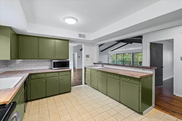 Lakeway, TX 78734,313 Comet