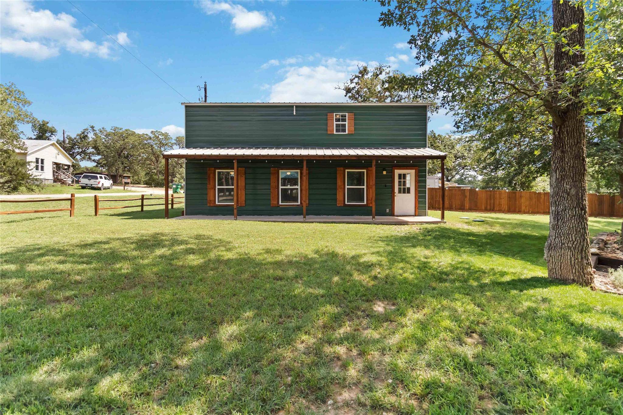 Bastrop, TX 78602,106 Harper DR