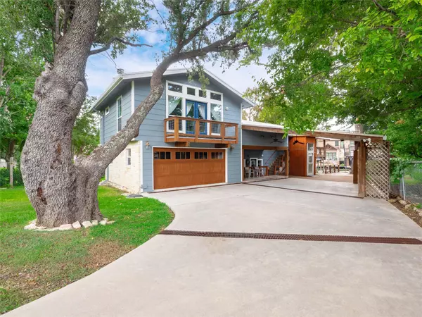 331 Grandview DR, Horseshoe Bay, TX 78657