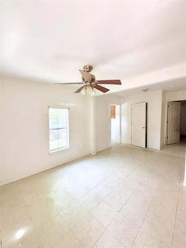 Lockhart, TX 78644,820 Chihuahua ST