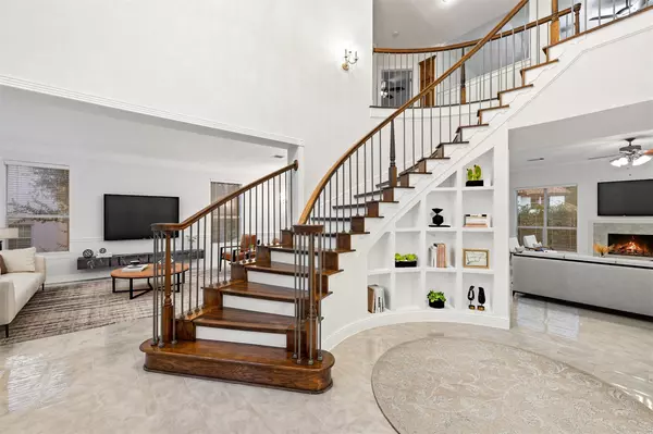 Austin, TX 78738,402 Luna Vista DR