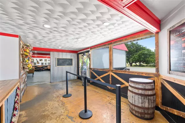 Goldthwaite, TX 76844,707 Commercial ST