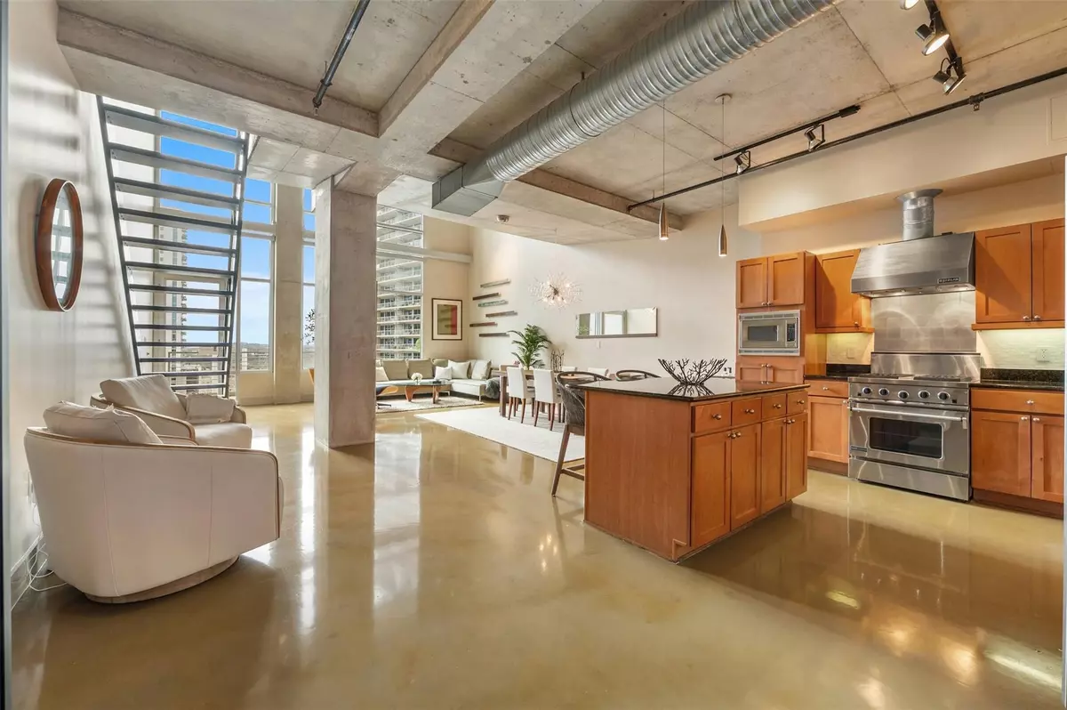 Austin, TX 78703,800 W 5th ST #1104