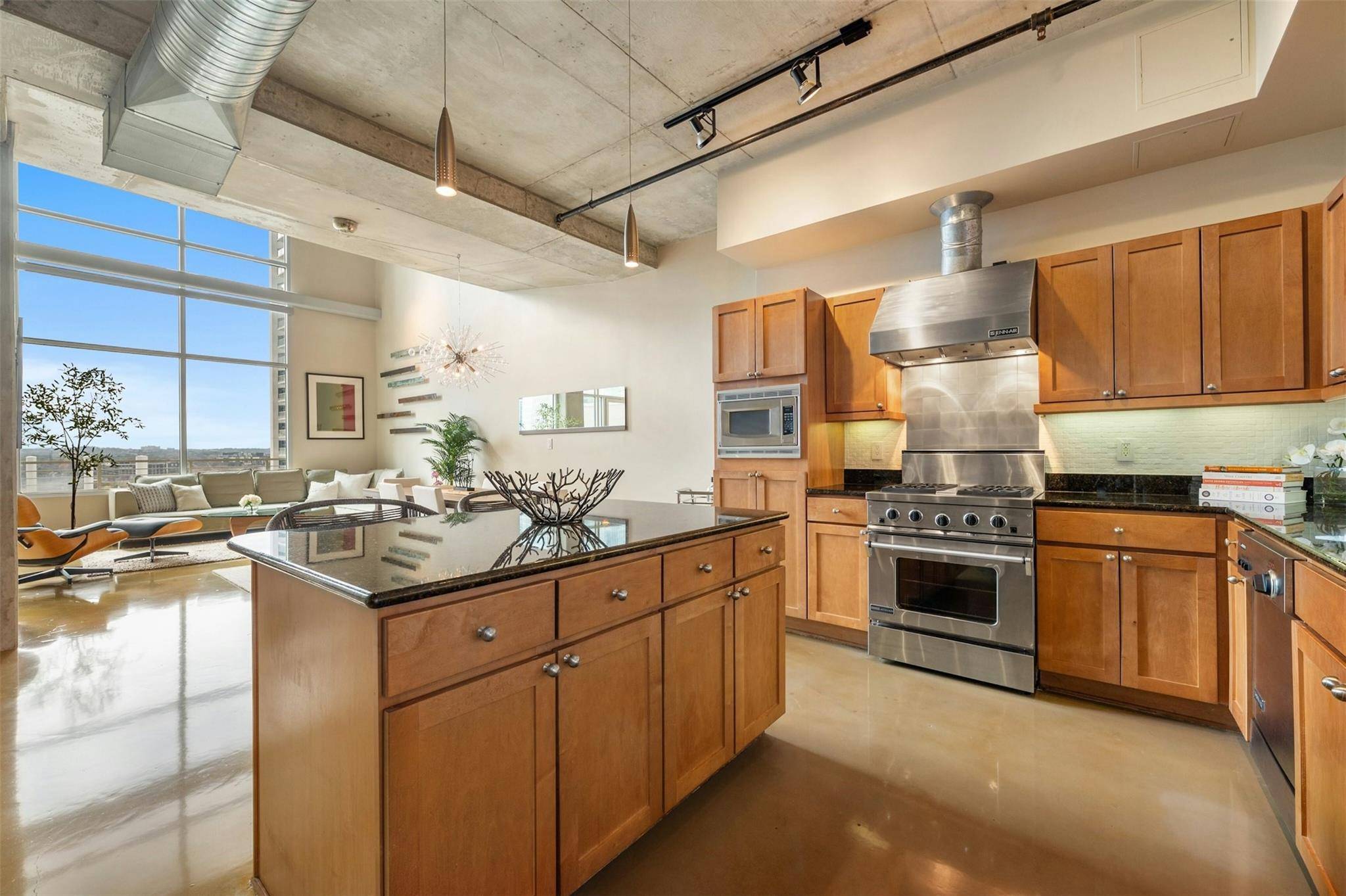 Austin, TX 78703,800 W 5th ST #1104