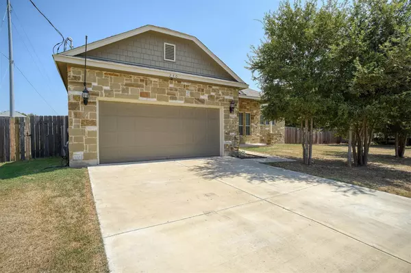 Bastrop, TX 78602,240 Keawakapu DR