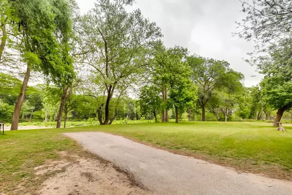 New Braunfels, TX 78130,0 Ervendberg Ave