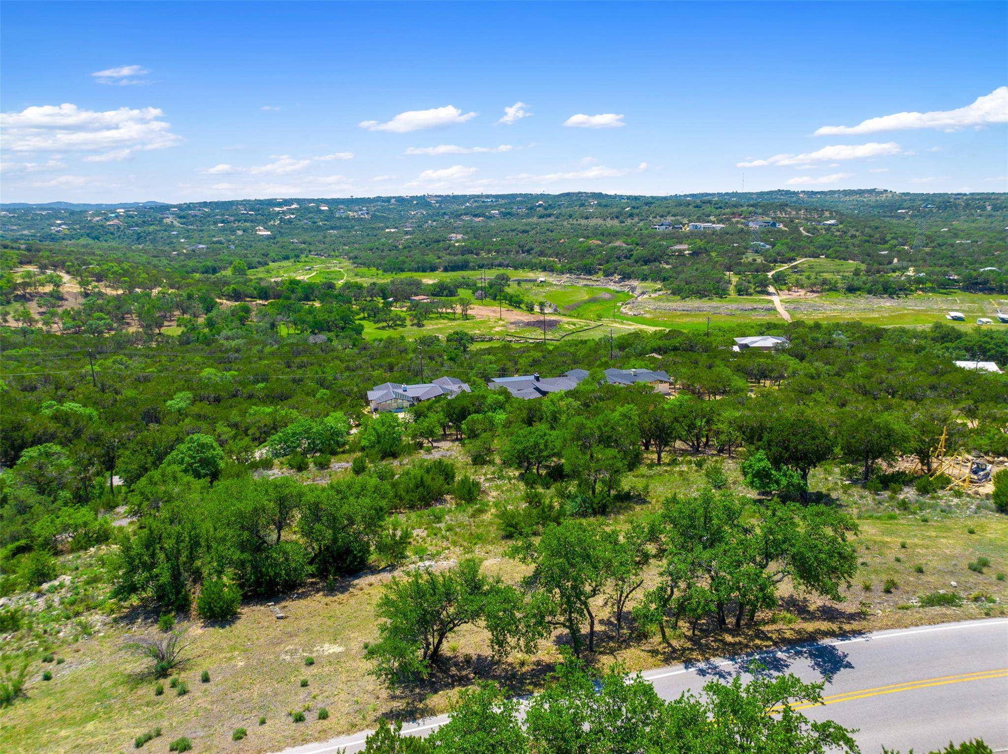 2804 Lakehurst RD, Spicewood, TX 78669