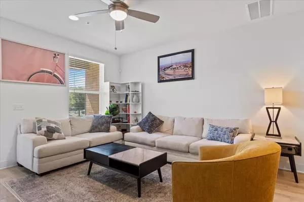Austin, TX 78723,2516 Simond Ave #D