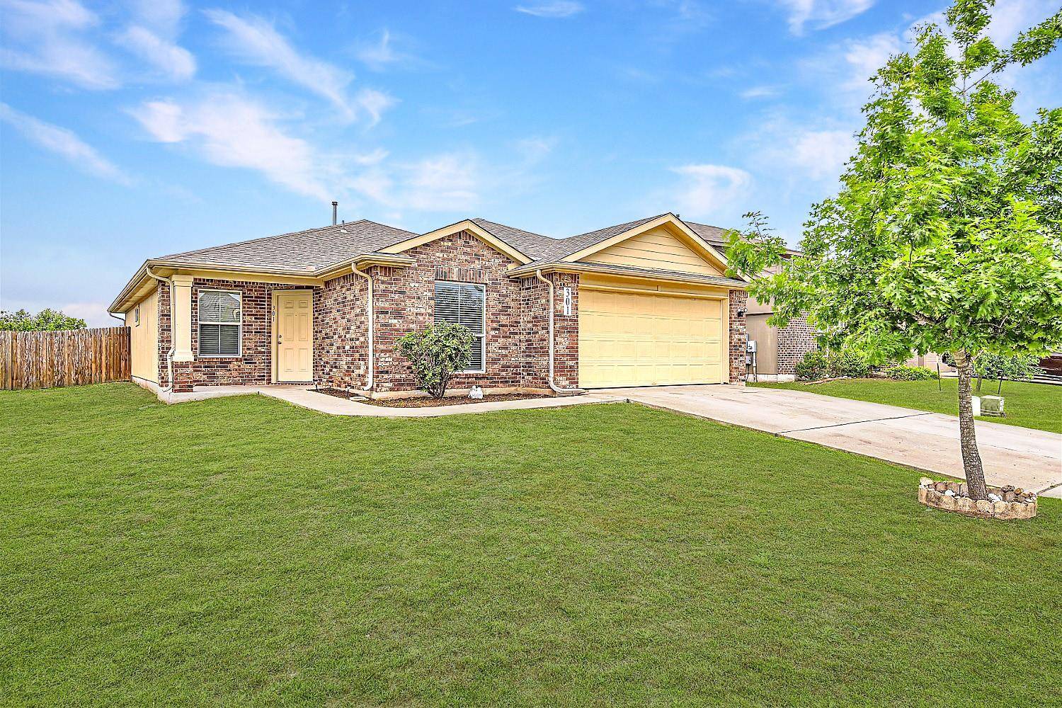 301 Zarya,  Kyle,  TX 78640