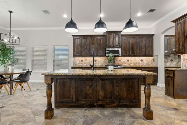 Round Rock, TX 78664,100 Crystal CV