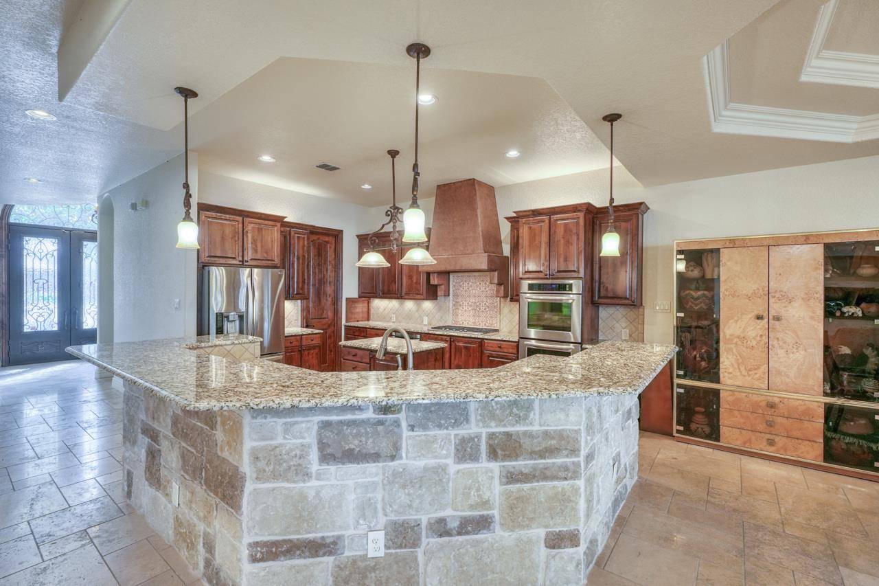 Sunrise Beach, TX 78643,336 E Lakeshore DR
