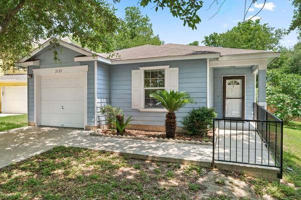 2125 Nogales TRL,  Austin,  TX 78744
