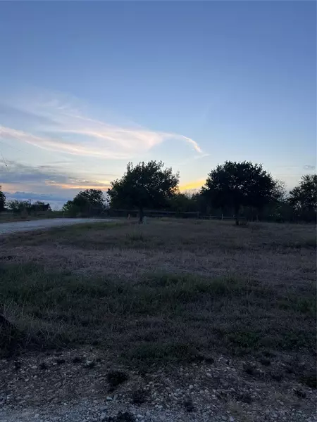 00000 Horseshoe DR, Gonzales, TX 78629