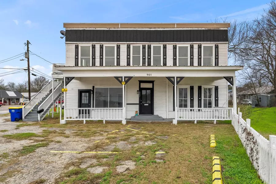 901 N Saint Joseph ST, Gonzales, TX 78629