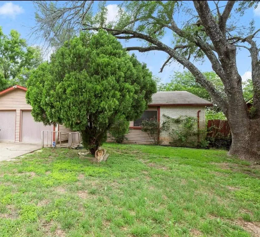 Austin, TX 78744,5809 Encinal CV