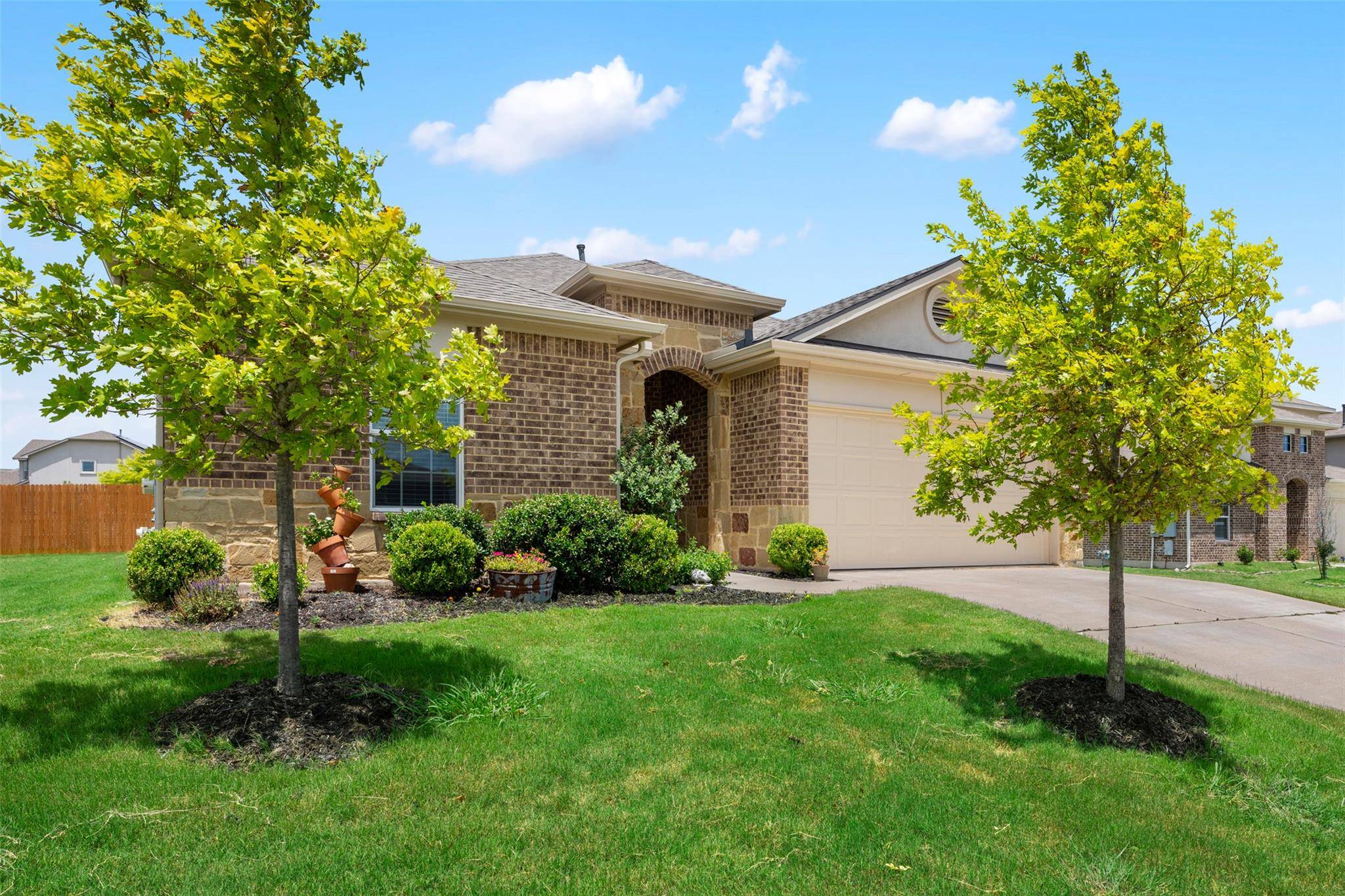 316 Shiner LN, Georgetown, TX 78626