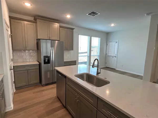 Buda, TX 78610,437 Young ST