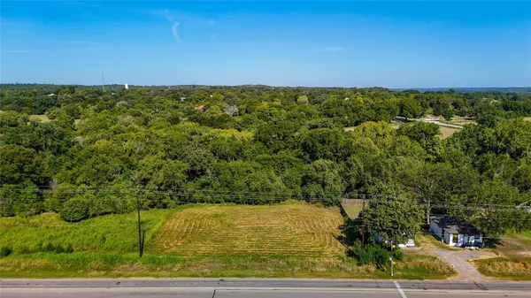 104 Gazley ST,  Smithville,  TX 78957