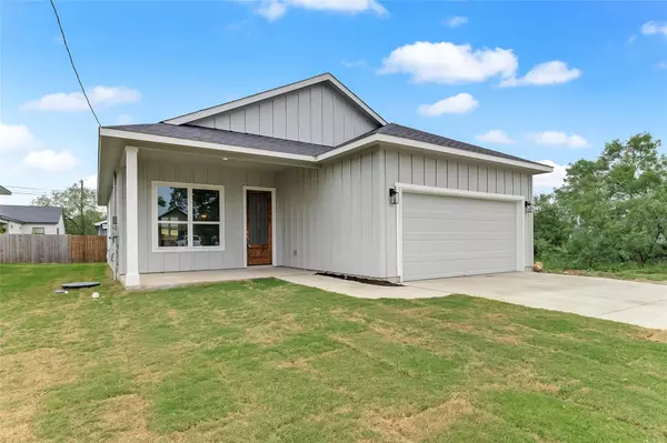 652 Aspen LN, Cottonwood Shores, TX 78657