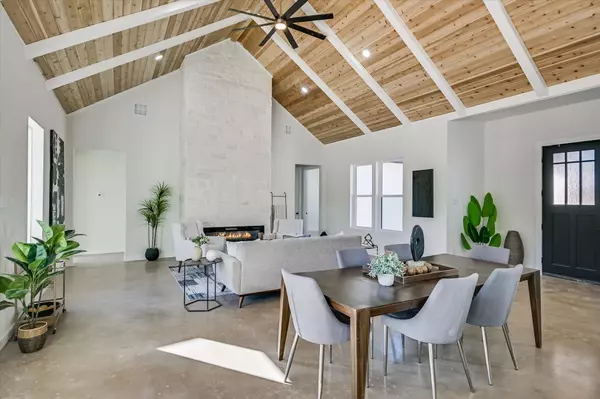 54 WAR BONNET, Wimberley, TX 78676